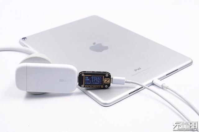  功率为8|小饼干能给什么设备用？OPPO 50W 超闪饼干充电器兼容性评测