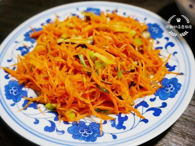  蒿子秆|一家三口的晚餐，四菜一汤，虽然素了点，但好吃有营养，全家都爱