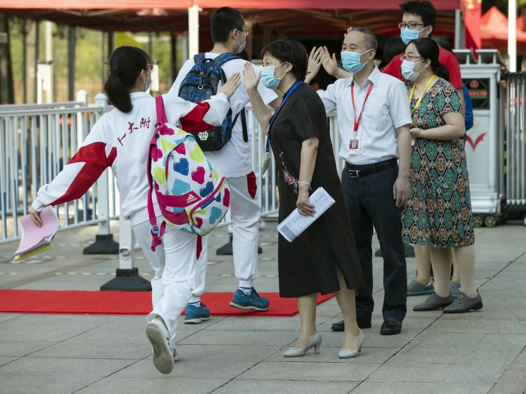  诗或一段抒|文体不限，诗歌亦可……高考作文可以写诗了？