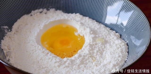 详细|想吃馓子不用买,教你详细做法和比例,咸香酥脆,小时候的味道