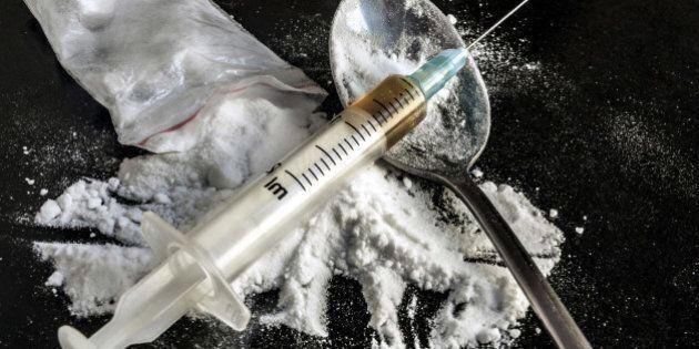  支取|澳洲疫情当前，华人男子支取1万养老金吸毒，女友已有4个月身孕