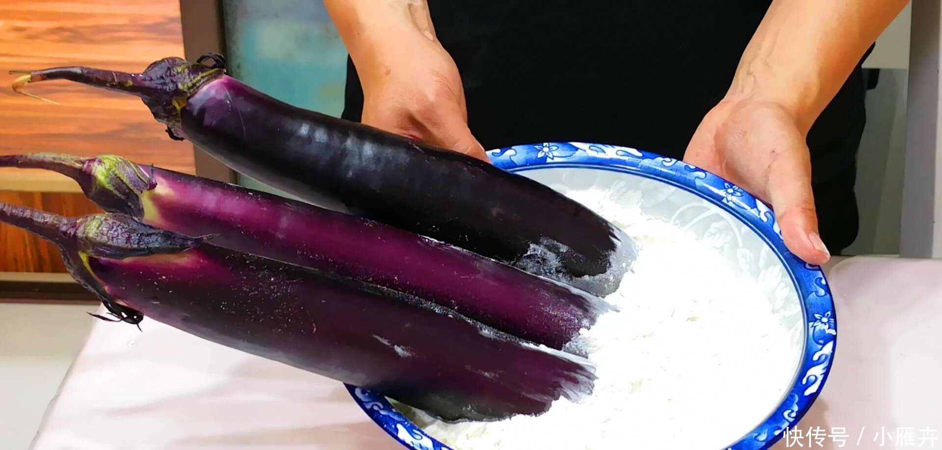 茄子|茄子包饺子,实在太好吃了,鲜美多汁不油腻,比肉饺子还香还好吃