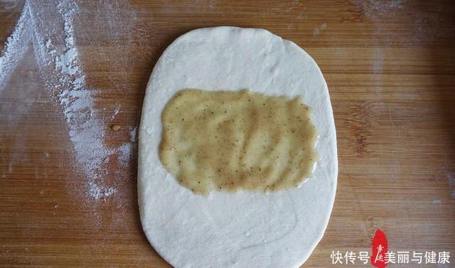 鸡蛋|三种不同的鸡蛋饼,制作方法各异,您更喜欢哪一种