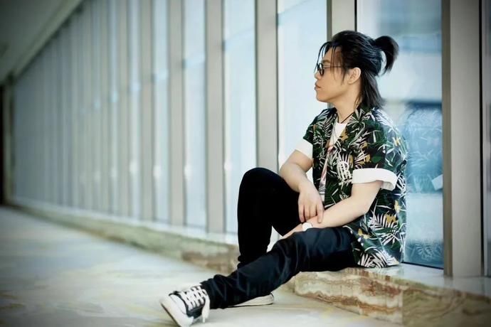  温州|歌手李琦空降温州 寄语学员筑梦之路