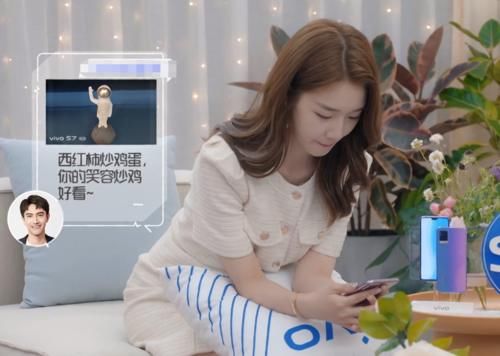  位男嘉宾|《心动的信号》女二女三目睹女一被三位嘉宾表白，女一表情暴露真实人品