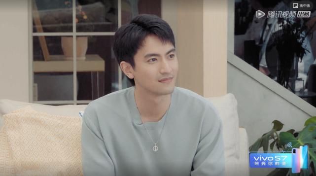  综艺|哦豁！成都人的情感生活，被杨超越和戚薇“盯”上了！