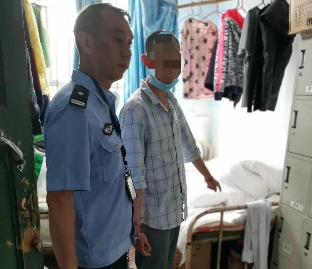 回去|七星关一男子刚出拘留所，又被抓回去......