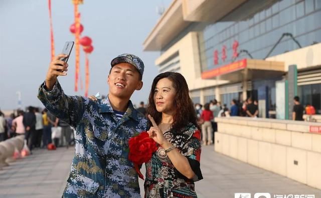  骄傲|一家人的骄傲！日照西站这一幕幕！震撼又泪目......