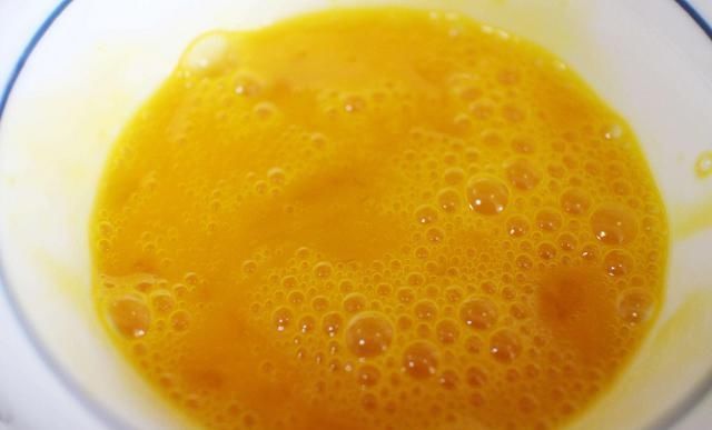 鸡蛋|西红柿炒蛋是先炒西红柿还是先炒蛋？都不对！这么做才最正确！