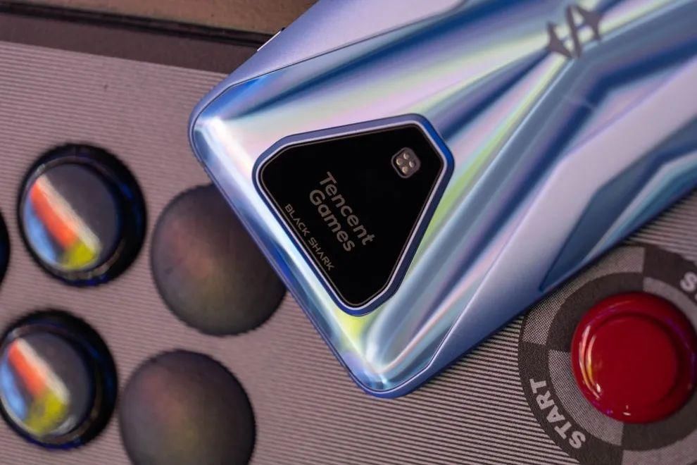  腾讯|探索游戏手机的新方向 腾讯黑鲨游戏手机3S评测