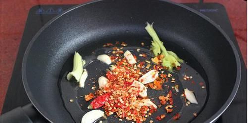 米饭|莲藕要这样吃才下饭,配上米饭大呼过瘾,一不小心就多吃2碗