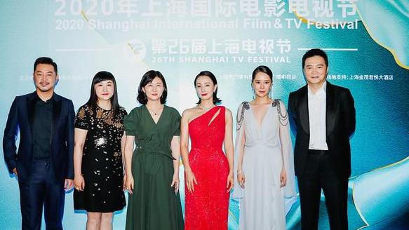 比美|白玉兰奖大争夺！海清马伊琍孙俪红毯比美，闫妮陶虹竟成全场最佳