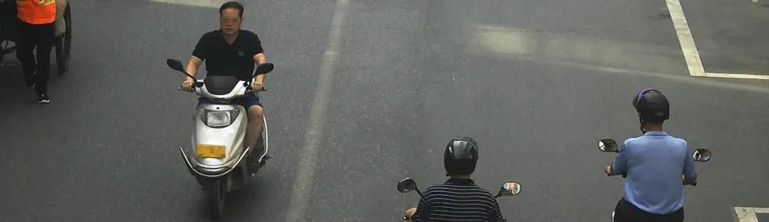  头盔|共17人！梅州大埔交警曝光新一批骑摩托不戴头盔人员