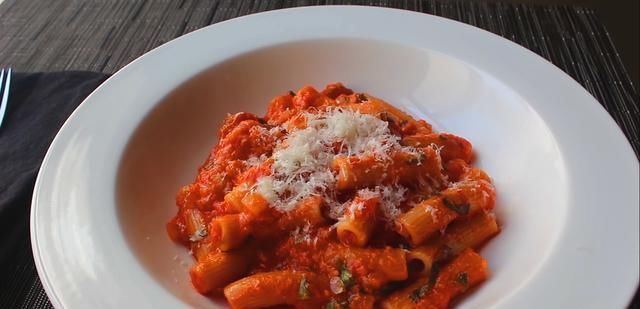 意大利|餐厅关门了!传奇秘方却让美味意大利通心粉在每个家庭成为永恒