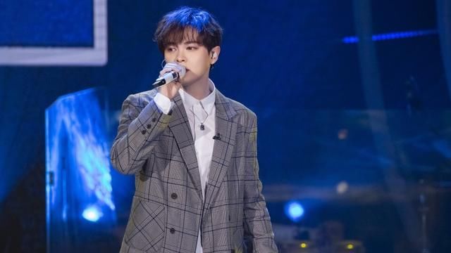  惊喜|从初见舞台到现在，出道了两年的尤长靖，都带给了我哪些惊喜