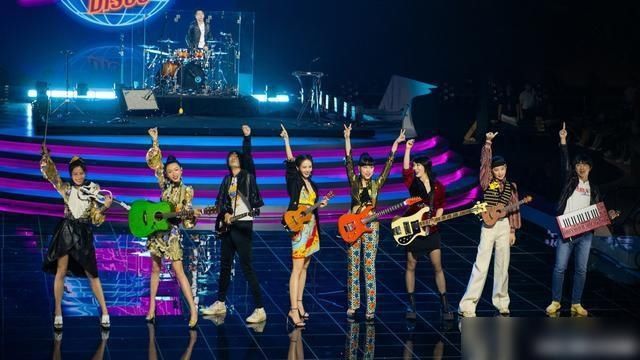  因素|《乘风破浪的姐姐》高开低走负评满满，三大因素令节目变水终烂尾