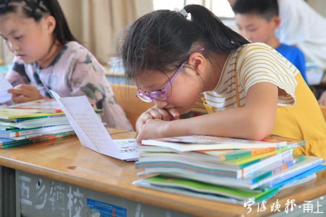  这位|43封，3万多字！宁波这位班主任给每个孩子手写了一封“情书”