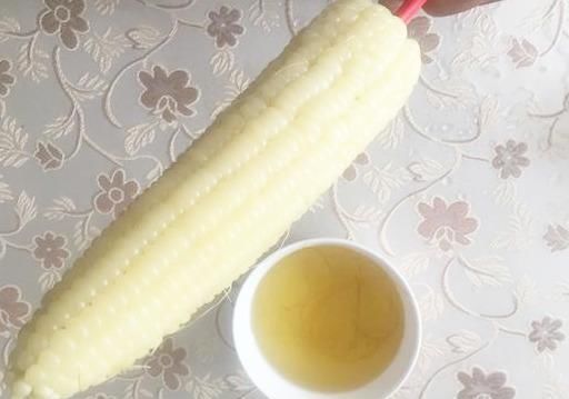  玉米|要带叶子一起煮吗？添加佐料吗？好多人做错了，煮玉米技巧有2点