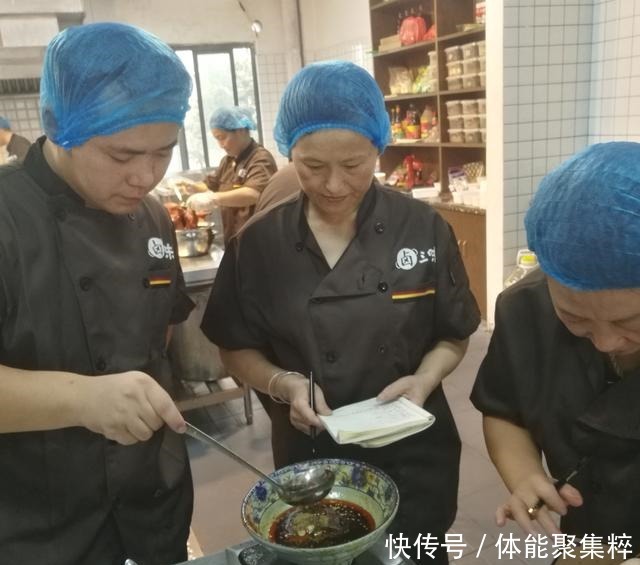 香料|如何设计香料配方老师傅教你君、臣、佐使料的用法,开店专用