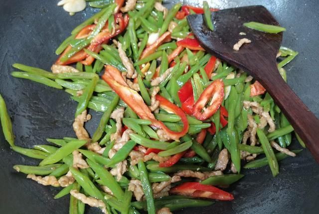  入秋|入秋后，遇到此菜别手软，营养丰富，我家每周吃3次，次次光盘