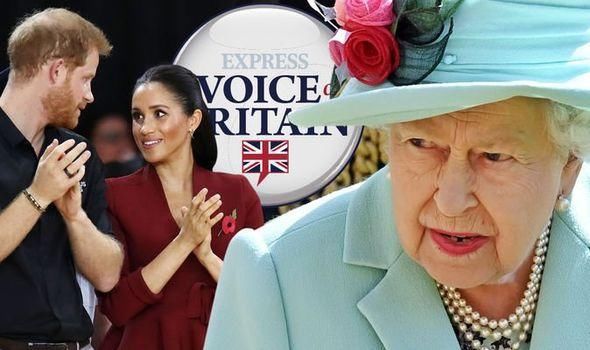 头衔|哈里梅根让英王室陷入危机,民众呼吁女王:剥夺两人头衔