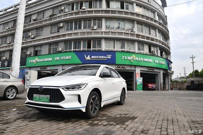  周末|周末和比亚迪e3一起，带孩子们出去玩儿！