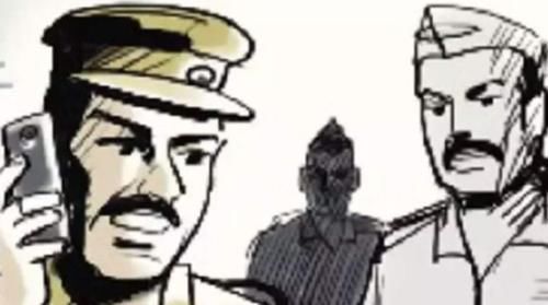 出租屋|1家4口离奇吊死在出租屋内，现场发现一张神秘纸条