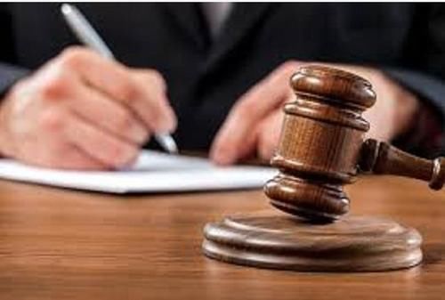 纳罗威|澳男全副武装冒充警察勒索他人!穿警服,挂警灯,还给人上手铐