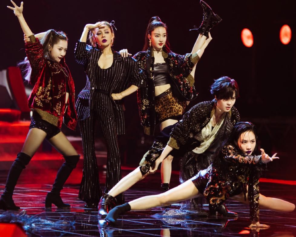  姐姐|队友淘汰霸气姐姐发威：宁静组“不锈钢”团，黄圣依签约，张萌厉害了