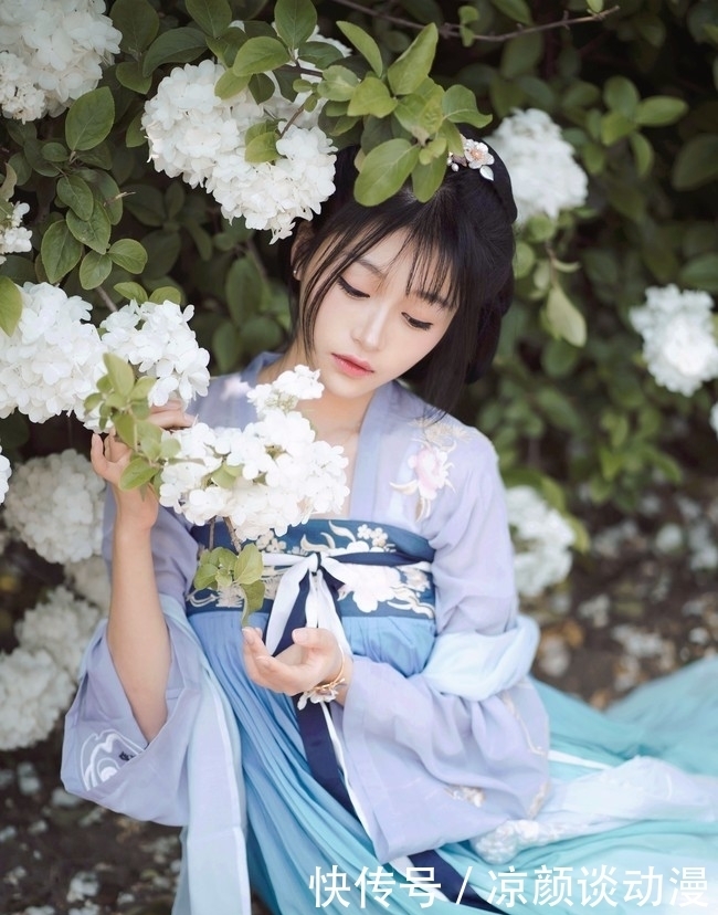 追君颜|花下佳人影入眼,此生只为追君颜!