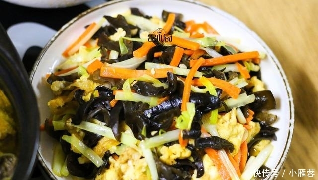 估价|家人团聚,我做了8菜1汤,这桌菜无法估价,有钱也难买到