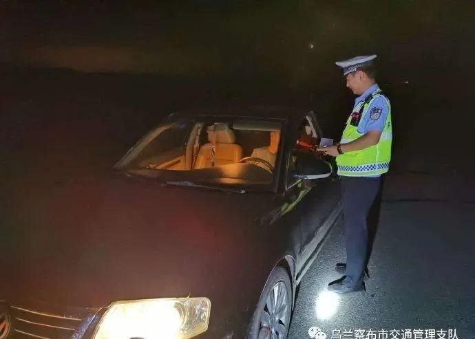  震慑|【统一夜查行动】拒绝酒驾——全市交管部门深入开展周末夜查统一行动 有力震慑酒驾醉驾等严重交通违法行为