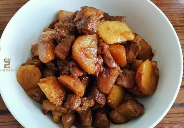  美味|这才是红烧肉最“正宗”的做法，不炒糖色不用油，简单美味更健康