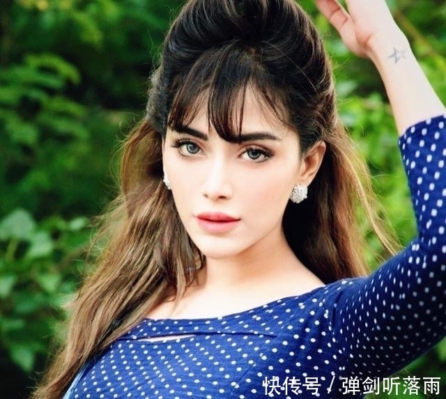 双面|印度也有“白富美”天生丽质大长腿“双面”穿搭可复古可性感