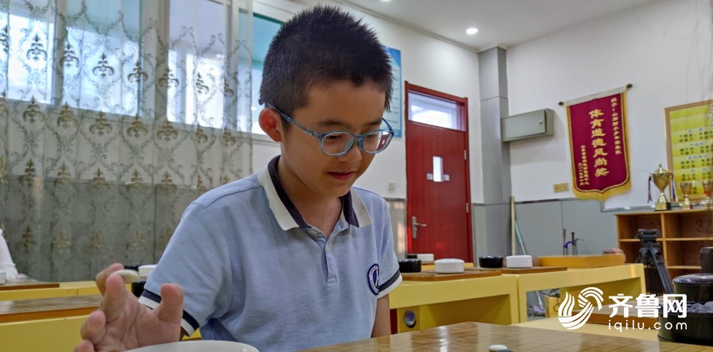  青少年|最后逆转，1分险胜！济南一小学生获世界青少年五子棋锦标赛C组“冠军”