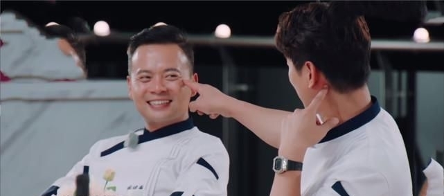  CP|赵丽颖调侃、黄晓明认证，《中餐厅》首对“奇奇怪怪的CP”诞生了