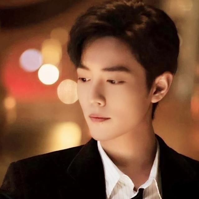  排名|肖战有望10月复出？官宣综艺节目惹争论，海报嘉宾阵容排名太真实