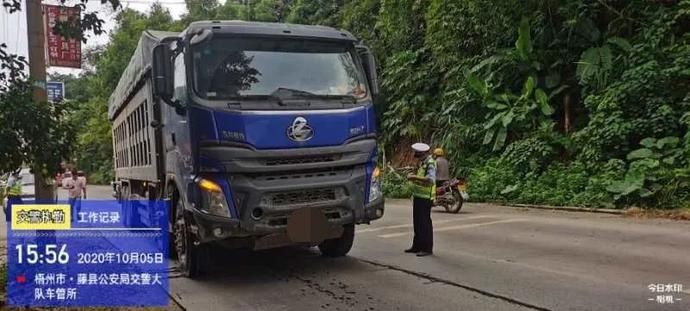 守护|国庆我在岗丨梧州交警“逢五”亮剑,守护平安畅通出行路!