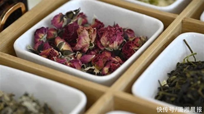 中药房打败奶茶店？酸梅汤翻红背后的养生新风尚2023