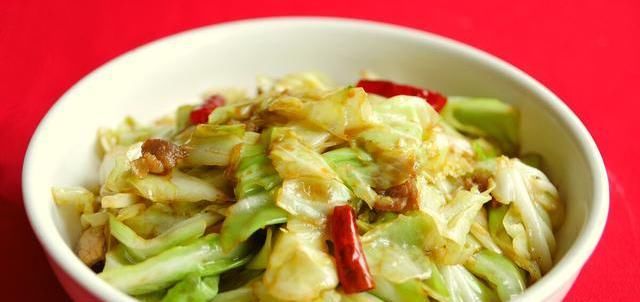  流失|包菜不能直接放油炒，教你正确做法，包菜脆嫩入味，营养不流失