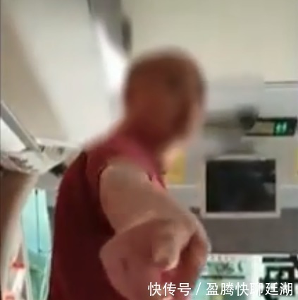 发生争执|恐怖!公交司机和乘客发生争执,一气之下扬言全车一起同归于尽