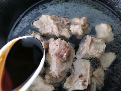 秋季|炖排骨别总放土豆，它才是“绝配”，味道鲜美又补水，秋季别错过