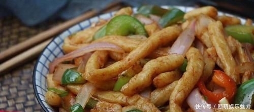  连吃|土豆加1盆面粉，不炖不煮不油炸，特色做法连吃3天都不腻！