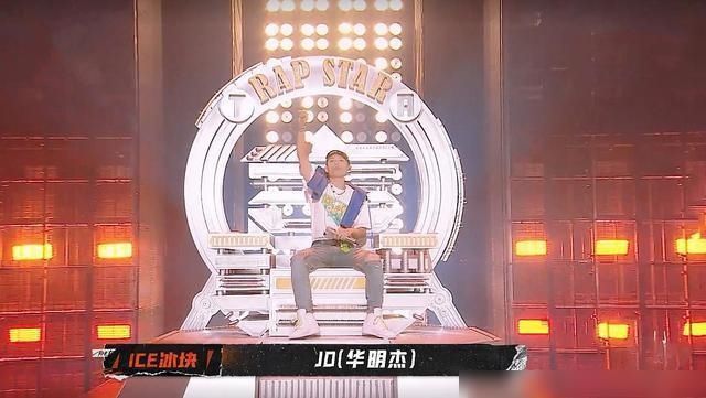  ListenUp|《中国新说唱》把《ListenUp》冠军淘汰了，杨和苏曾发歌diss他