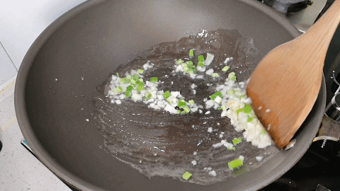  光盘|才知道，“地三鲜”这样做最简单，喷香下饭，上桌后一会就光盘