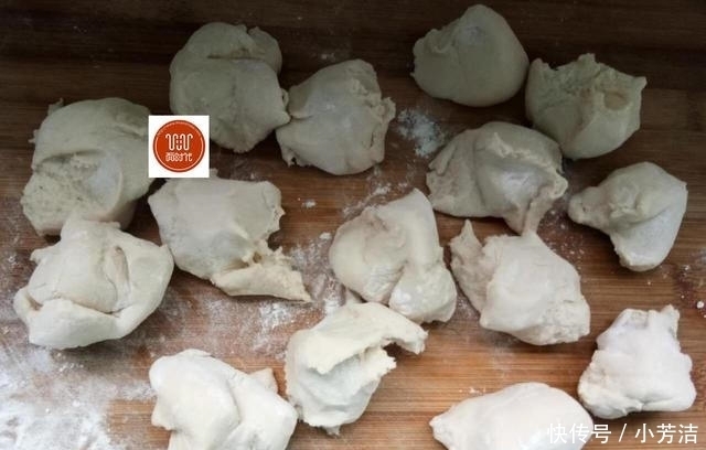 家常|家常烙饼最简单的方法,多加这一步,又软又薄,一分钟烙一张!