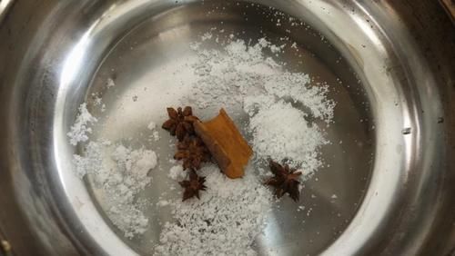  入味|盐水花生多数人第一步就煮错了，学会3招，花生干净入味还省煤气