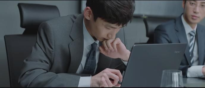 孙弈秋|翻拍韩剧还能拿下7.7的豆瓣评分，恭喜白敬亭，终于有代表作了！