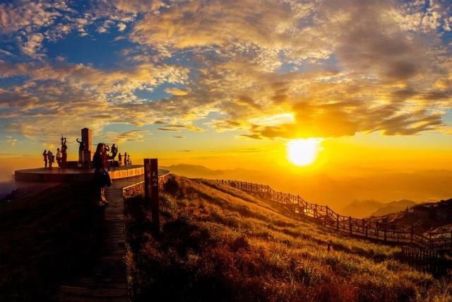  角落|一起去爬山吗？正经的那种，江西这些登高望远“隐秘的角落”，你去过几个？