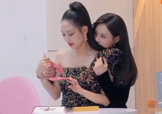  连发|沈梦辰连发四字告白《浪姐》，网友：她是真的适合这个舞台